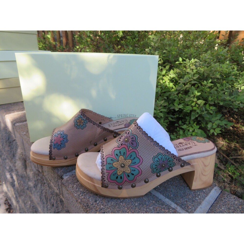 NWT Womens Beige Multi L'Artiste Retro Star BGEM Sandals , 6.5 / 7 37